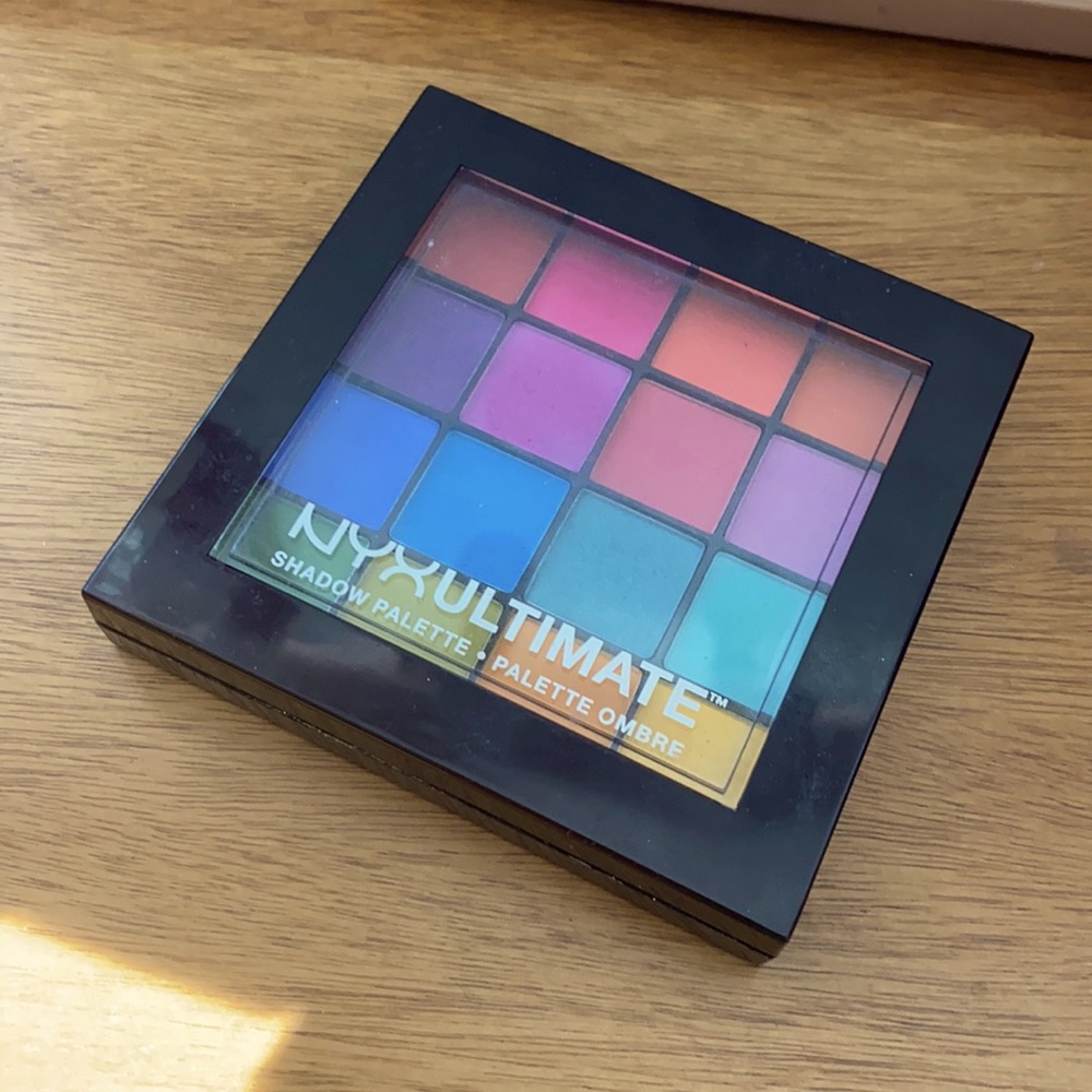 3/$20 Mud Ultimate Brights Palette